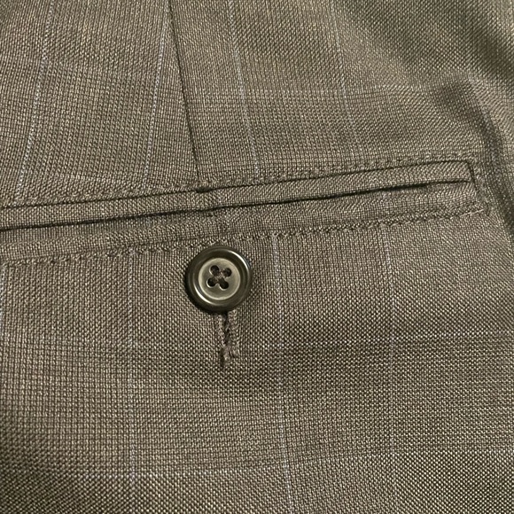 Brooks Brothers Men’s 100% Wool Suit